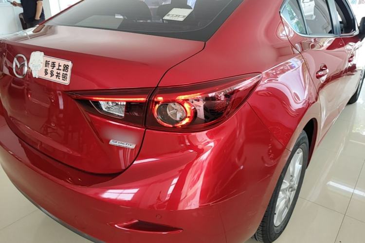 Used Mazda 3 Axela 2019 Cloud-Controlled Sedan 1.5L Automatic Luxury Model China VI Standard Right Rear Taillight