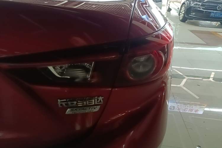 Used Mazda 3 Axela 2019 Cloud-Controlled Version Sedan 1.5L Automatic Luxury Trim China V Standard Right Rear Taillight