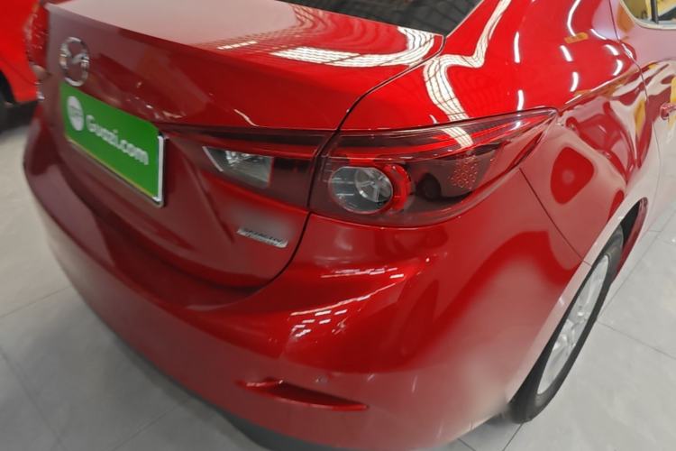 Used Mazda 3 Axela 2019 Cloud-Controlled Sedan 1.5L Automatic Luxury Model China VI Standard Right Rear Taillight