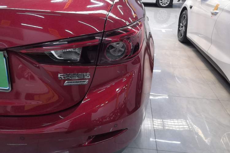 Used Mazda 3 Axela 2019 Cloud-Controlled Sedan 1.5L Automatic Luxury Model China VI Standard Right Rear Taillight