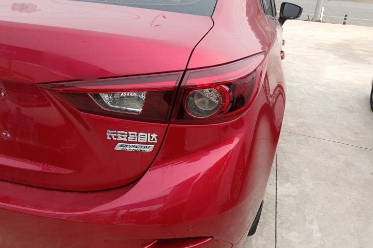 Used Mazda 3 Axela 2019 Cloud-Controlled Version Sedan 1.5L Automatic Luxury Trim China V Standard Right Rear Taillight
