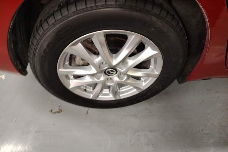 Used Mazda 3 Axela 2019 Cloud-Controlled Edition Hatchback 1.5L Automatic Luxury Model China VI Standard Right Rear Wheel Hub