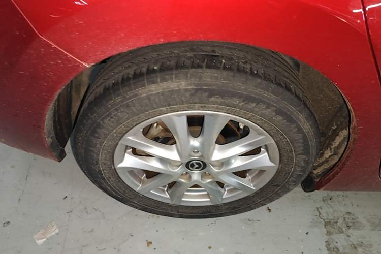 Used Mazda 3 Axela 2019 Cloud-Controlled Sedan 1.5L Automatic Luxury Model China VI Standard Right Rear Wheel Hub
