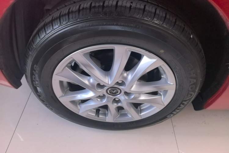 Used Mazda 3 Axela 2019 Cloud-Controlled Sedan 1.5L Automatic Luxury Model China VI Standard Right Rear Wheel Hub