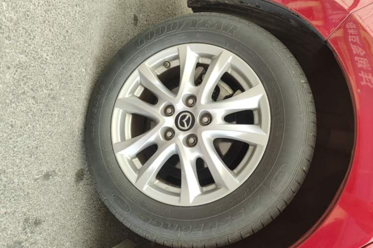 Used Mazda 3 Axela 2019 Cloud-Controlled Sedan 1.5L Automatic Luxury Model China VI Standard Right Rear Wheel Hub
