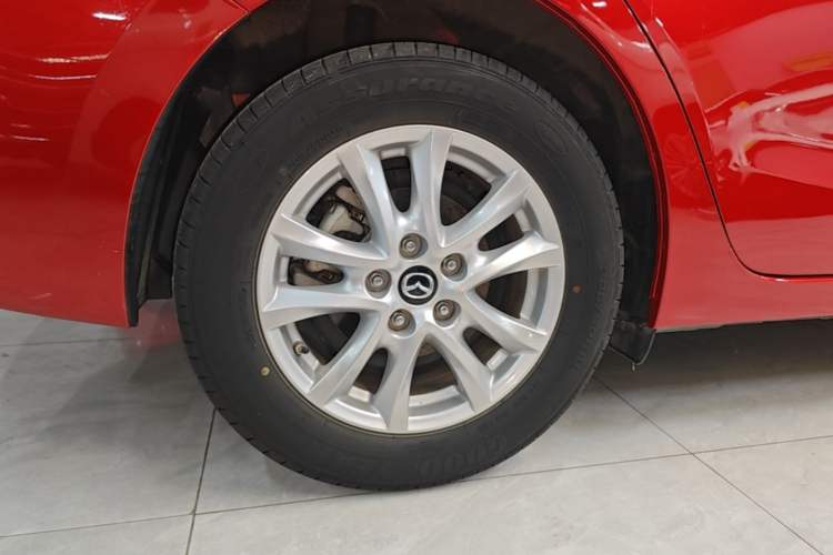 Used Mazda 3 Axela 2019 Cloud-Controlled Sedan 1.5L Automatic Luxury Model China VI Standard Right Rear Wheel Hub