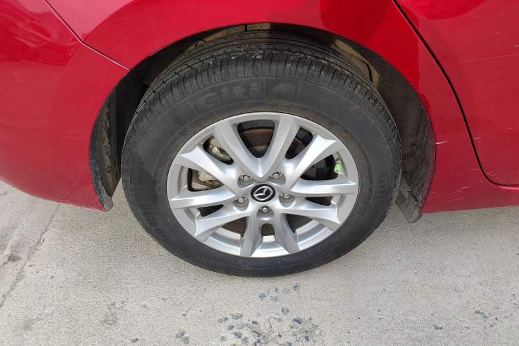 Used Mazda 3 Axela 2019 Cloud-Controlled Sedan 1.5L Automatic Luxury Model China VI Standard Right Rear Wheel Hub