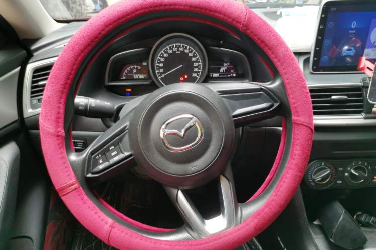 Used Mazda 3 Axela 2019 Cloud-Controlled Version Sedan 1.5L Automatic Comfort Trim China VI Standard Steering Wheel