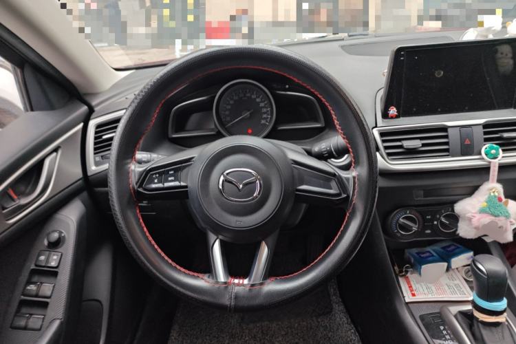 Used Mazda 3 Axela 2019 Cloud-Controlled Version Sedan 1.5L Automatic Comfort Trim China VI Standard Steering Wheel
