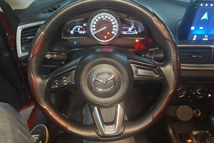 Used Mazda 3 Axela 2019 Cloud-Controlled Version Sedan 1.5L Automatic Comfort Trim China VI Standard Steering Wheel