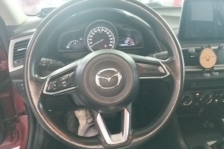 Used Mazda 3 Axela 2019 Cloud-Controlled Version Sedan 1.5L Automatic Comfort Trim China V Standard Steering Wheel