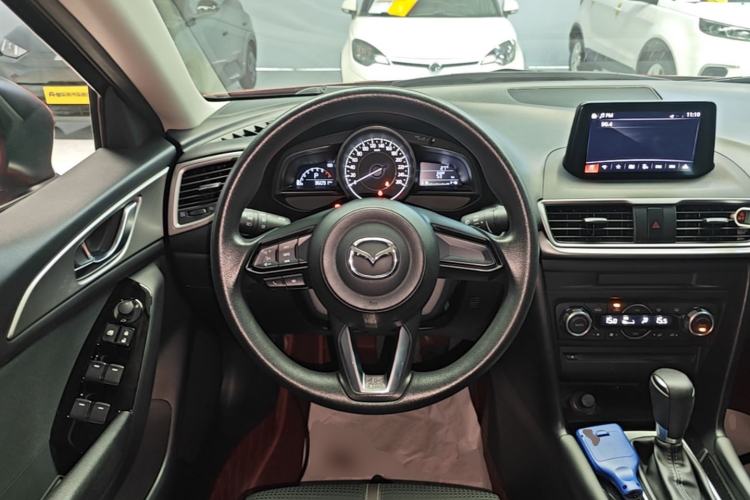 Used Mazda 3 Axela 2019 Cloud-Controlled Sedan 1.5L Automatic Luxury Model China VI Standard Steering Wheel