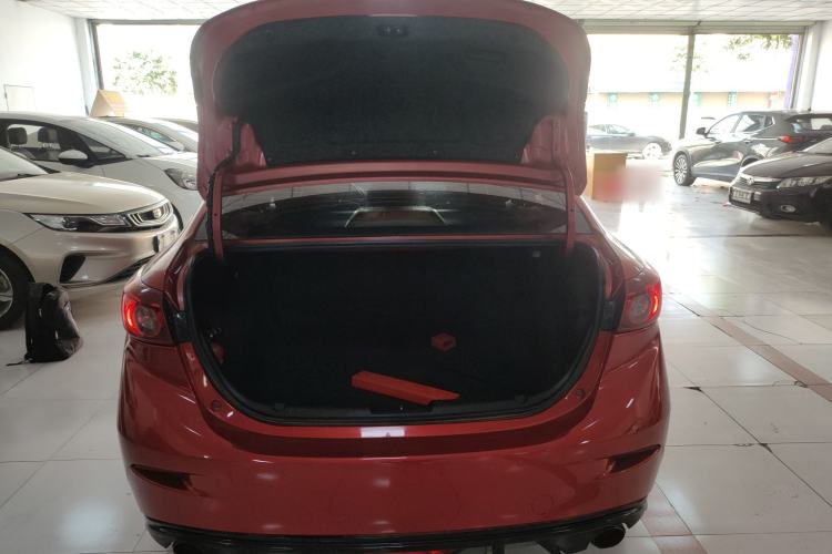 Used Mazda 3 Axela 2019 Cloud-Controlled Version Sedan 1.5L Automatic Comfort Trim China VI Standard Trunk