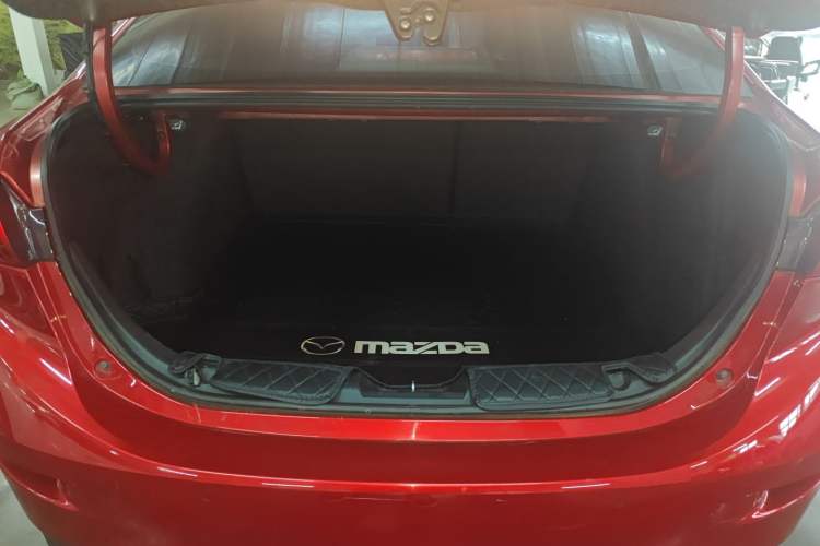 Used Mazda 3 Axela 2019 Cloud-Controlled Version Sedan 1.5L Automatic Comfort Trim China VI Standard Trunk