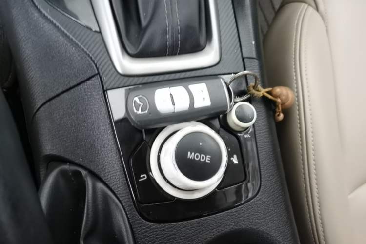 Used Mazda 3 Axela 2019 Cloud-Controlled Version Sedan 1.5L Automatic Comfort Trim China VI Standard Vehicle Key