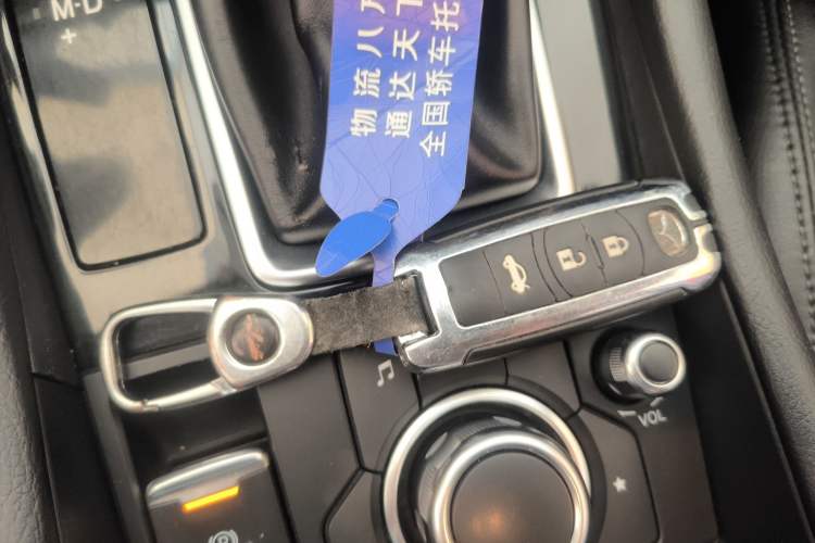 Used Mazda 3 Axela 2019 Cloud-Controlled Sedan 1.5L Automatic Luxury Model China VI Standard Vehicle Key