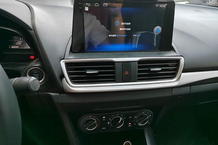 Used Mazda 3 Axela 2019 Cloud-Controlled Version Sedan 1.5L Automatic Comfort Trim China VI Standard Audio And AC Panel