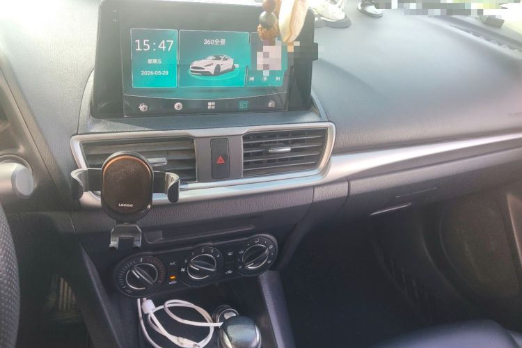 Used Mazda 3 Axela 2019 Cloud-Controlled Version Sedan 1.5L Automatic Comfort Trim China VI Standard Audio And AC Panel