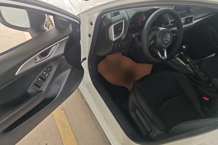 Used Mazda 3 Axela 2019 Cloud-Controlled Version Sedan 1.5L Automatic Comfort Trim China VI Standard Driver Seat