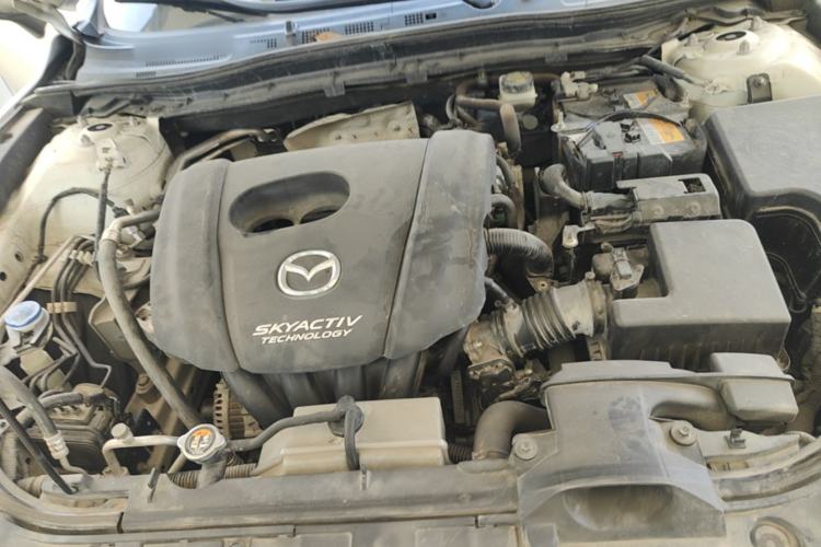 Used Mazda 3 Axela 2019 Cloud-Controlled Version Sedan 1.5L Automatic Comfort Trim China V Standard Engine Bay