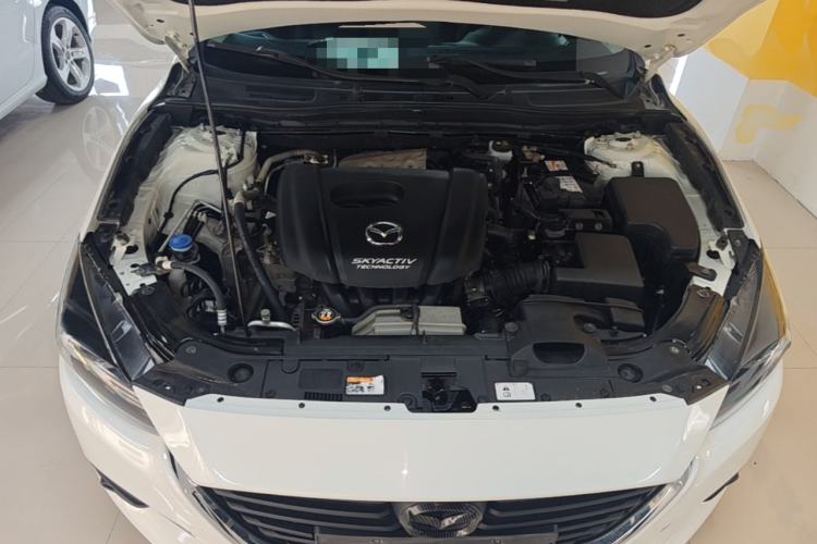 Used Mazda 3 Axela 2019 Cloud-Controlled Sedan 1.5L Automatic Luxury Model China VI Standard Engine Bay