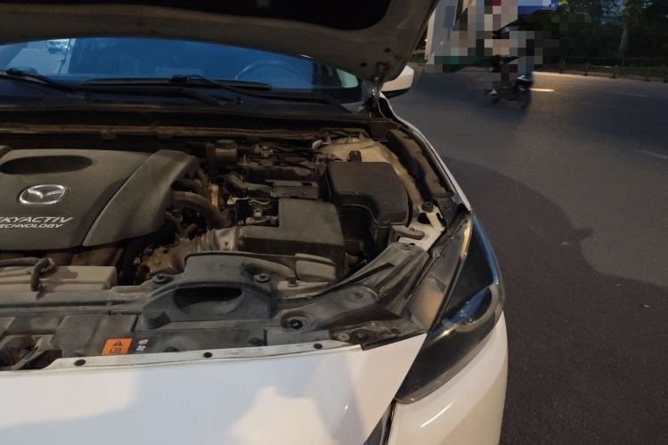 Used Mazda 3 Axela 2019 Cloud-Controlled Version Sedan 1.5L Automatic Luxury Trim China V Standard Engine Bay Left