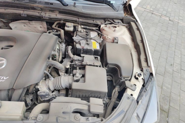 Used Mazda 3 Axela 2019 Cloud-Controlled Sedan 1.5L Automatic Luxury Model China VI Standard Engine Bay Left