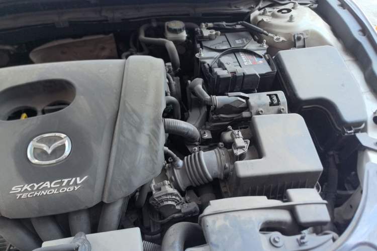Used Mazda 3 Axela 2019 Cloud-Controlled Version Sedan 1.5L Automatic Comfort Trim China V Standard Engine Bay Left