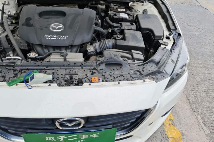 Used Mazda 3 Axela 2019 Cloud-Controlled Version Sedan 1.5L Automatic Comfort Trim China VI Standard Engine Bay Left