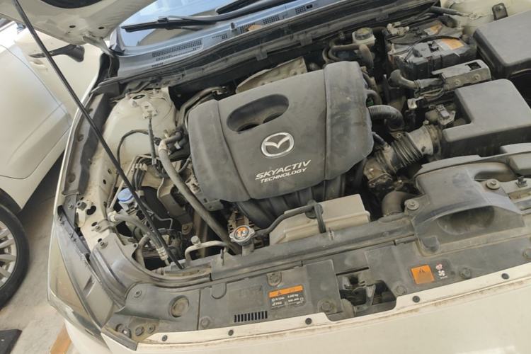 Used Mazda 3 Axela 2019 Cloud-Controlled Version Sedan 1.5L Automatic Comfort Trim China V Standard Engine Bay Right
