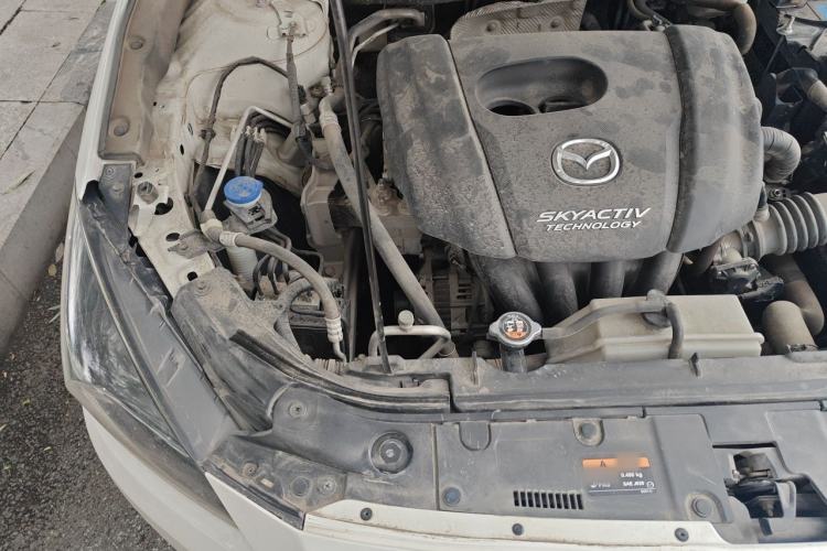 Used Mazda 3 Axela 2019 Cloud-Controlled Version Sedan 1.5L Automatic Comfort Trim China VI Standard Engine Bay Right