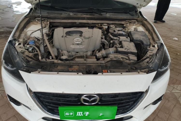 Used Mazda 3 Axela 2019 Cloud-Controlled Sedan 1.5L Automatic Luxury Model China VI Standard Engine Bay