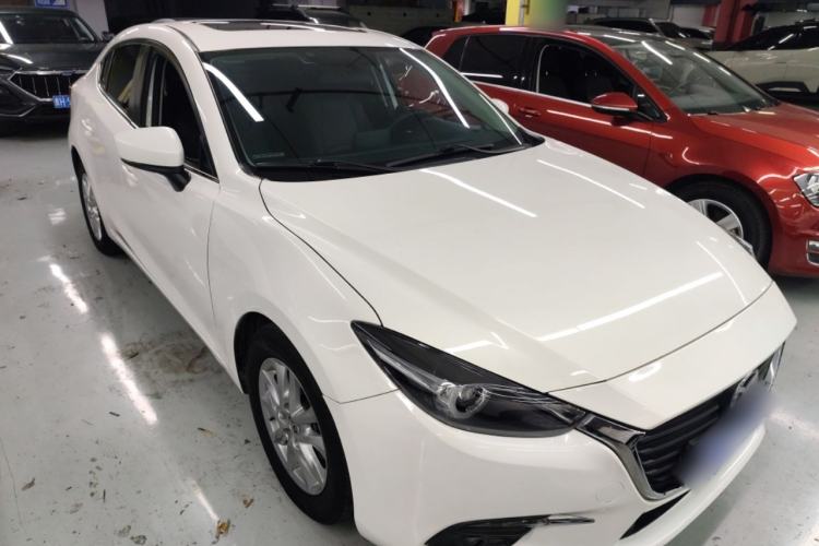 Used Mazda 3 Axela 2019 Cloud-Controlled Sedan 1.5L Automatic Luxury Model China VI Standard Exterior 1