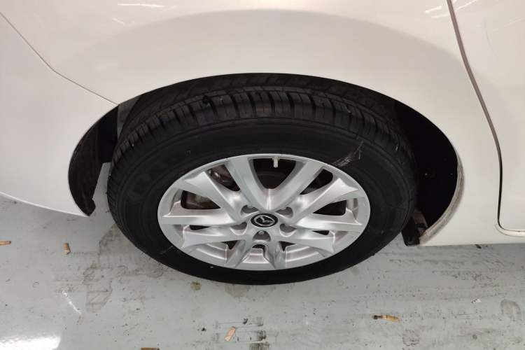 Used Mazda 3 Axela 2019 Cloud-Controlled Sedan 1.5L Automatic Luxury Model China VI Standard Exterior 5