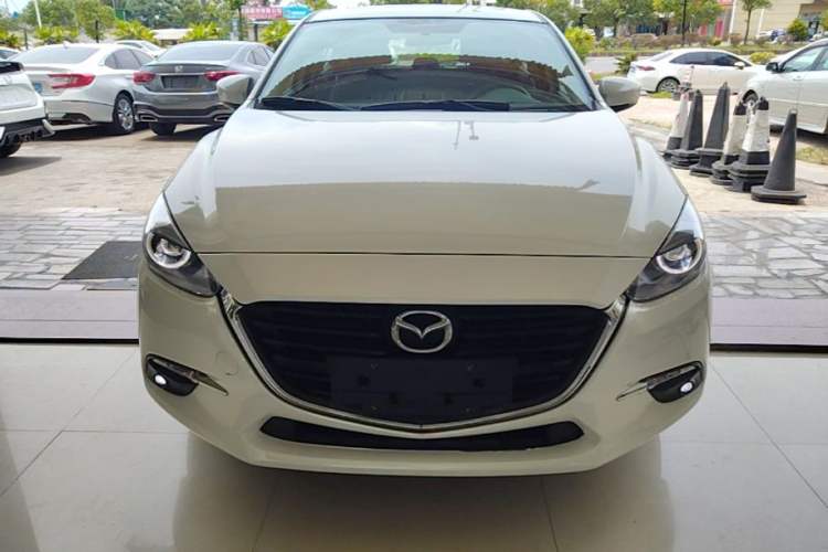 Used Mazda 3 Axela 2019 Cloud-Controlled Version Hatchback 2.0L Automatic Luxury Model China VI Standard Front