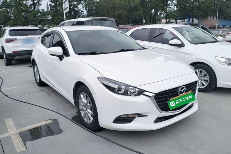 Used Mazda 3 Axela 2019 Cloud-Controlled Version Hatchback 1.5L Automatic Comfort Model Emission Standard China V Front Right 45 Deg