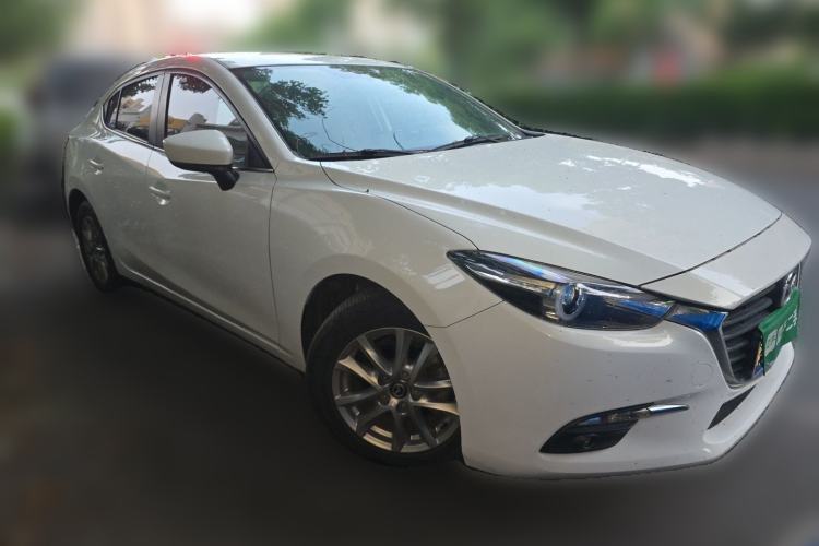 Used Mazda 3 Axela 2019 Cloud-Controlled Sedan 1.5L Automatic Luxury Model China VI Standard Front Right 45 Deg