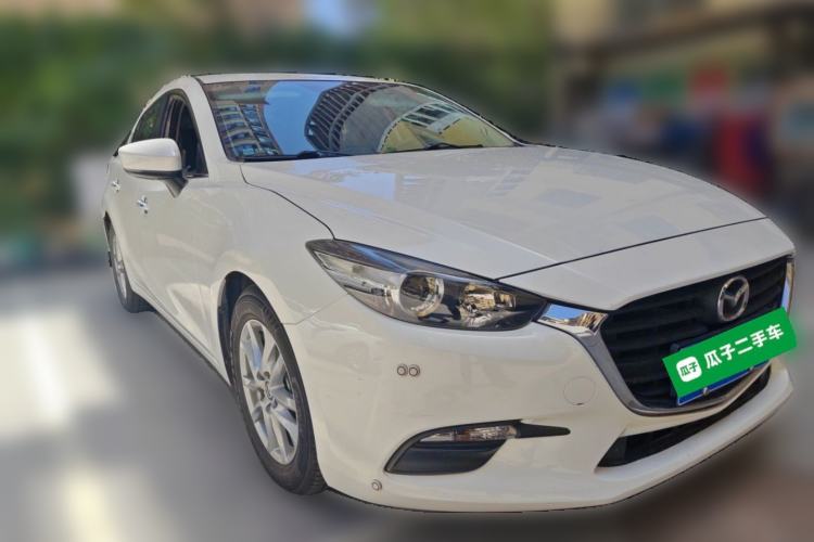 Used Mazda 3 Axela 2019 Cloud-Controlled Version Sedan 1.5L Automatic Comfort Trim China VI Standard Front Right 45 Deg