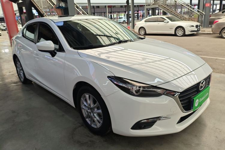Used Mazda 3 Axela 2019 Cloud-Controlled Sedan 1.5L Automatic Luxury Model China VI Standard Front Right 45 Deg