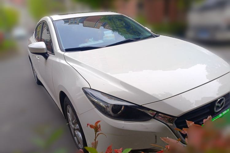 Used Mazda 3 Axela 2019 Cloud-Controlled Sedan 1.5L Automatic Luxury Model China VI Standard Front Right 45 Deg