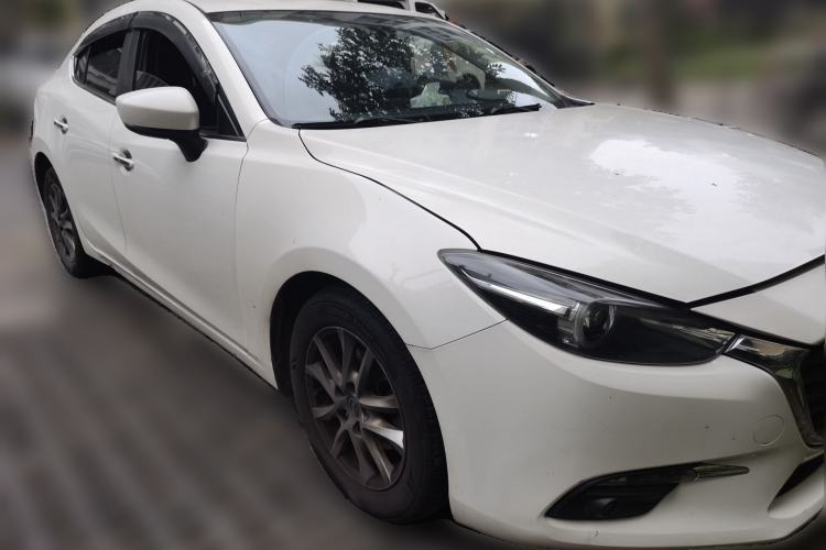 Used Mazda 3 Axela 2019 Cloud-Controlled Version Sedan 1.5L Automatic Luxury Trim China V Standard Front Right 45 Deg
