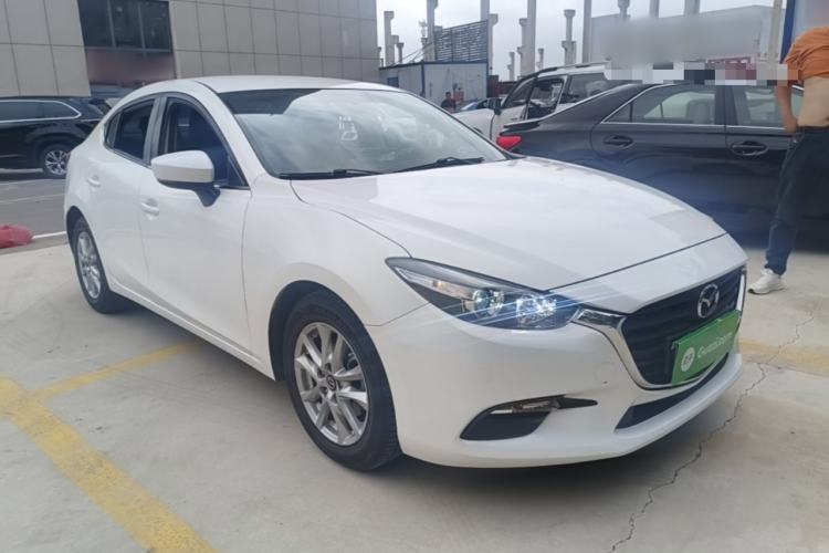 Used Mazda 3 Axela 2019 Cloud-Controlled Version Sedan 1.5L Automatic Comfort Trim China VI Standard Front Right 45 Deg