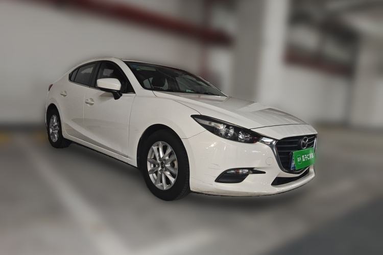 Used Mazda 3 Axela 2019 Cloud-Controlled Version Sedan 1.5L Automatic Comfort Trim China VI Standard Front Right 45 Deg