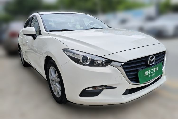 Used Mazda 3 Axela 2019 Cloud-Controlled Version Sedan 1.5L Automatic Comfort Trim China VI Standard Front Right 45 Deg