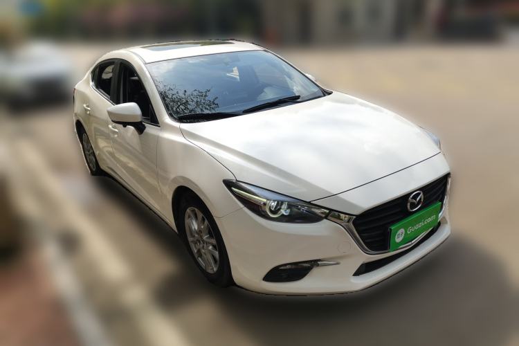 Used Mazda 3 Axela 2019 Cloud-Controlled Sedan 1.5L Automatic Luxury Model China VI Standard Front Right 45 Deg