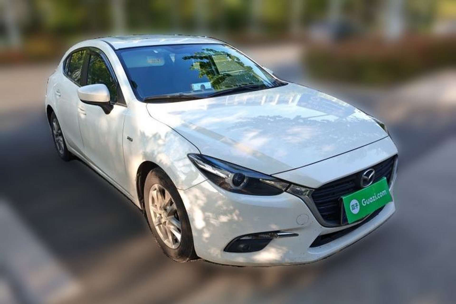 Used Mazda 3 Axela 2019 Cloud-Controlled Version Hatchback 2.0L Automatic Luxury Model China VI Standard Front Right 45 Deg