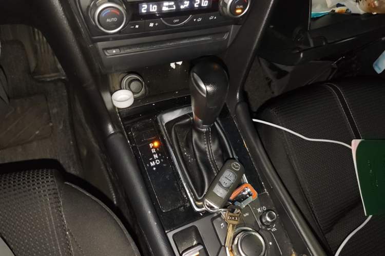 Used Mazda 3 Axela 2019 Cloud-Controlled Version Sedan 1.5L Automatic Luxury Trim China V Standard Gear Lever