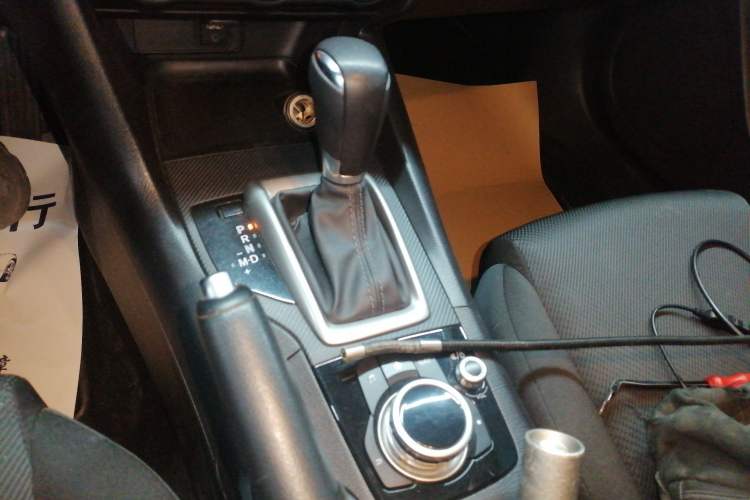 Used Mazda 3 Axela 2019 Cloud-Control Edition Hatchback 1.5L Automatic Comfort Model China VI Standard Gear Lever