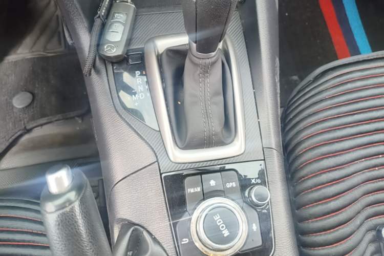 Used Mazda 3 Axela 2019 Cloud-Controlled Version Sedan 1.5L Automatic Comfort Trim China VI Standard Gear Lever