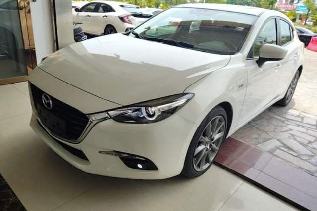 Used Mazda 3 Axela 2019 Cloud-Controlled Version Hatchback 2.0L Automatic Luxury Model China VI Standard